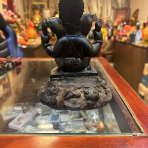 Alternative view of 阿贊力鑛 象神坐力泥 2557年